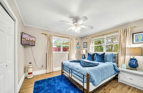 Heated Pool Spa BBQ Pool Table WiFi Near Beach-Downtown Fun - Foto 25