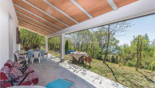 Two-Bedroom Holiday Home In Dolenja Vas - Foto 2