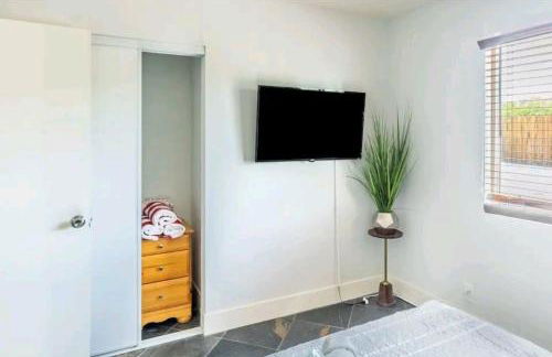 Pool & Hot Tub! Centrally Located, Less Than 3 Miles to The Strip! - Foto 20