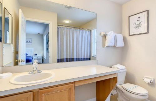 Spacious Regal Oaks Townhome by Disney - Foto 38