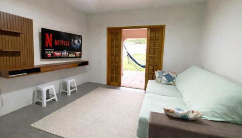 Casa Temporada Ubatuba perto da praia, check-in e out flexíveis com 5 vagas na garagem, wifi, churrasqueira - Foto 2