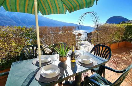 Casa Elka Residence Lake view and pool by Garda Domus Mea - Photo 38