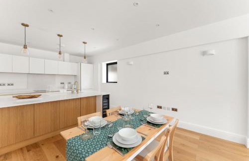 3 Bed House near Purley, by ARP Homes, Free Parking, Ideal for Long Stays & Insurance Bookings - Foto 48