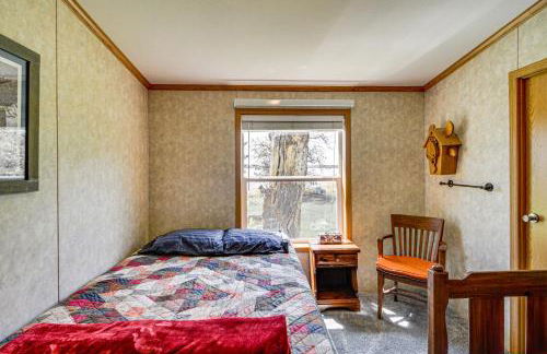 Waterfront Family Home with Yard on Portage Lake - Foto 23