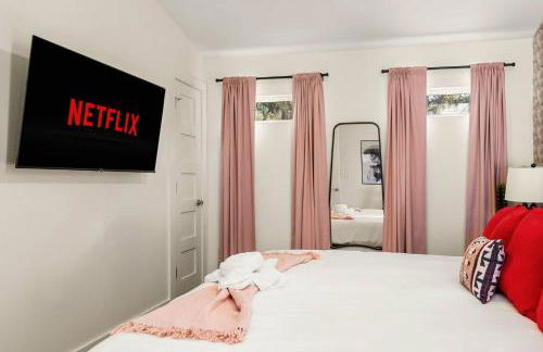 SoCo Cowgirl: Pool, Putt, Karaoke, Spa, 2mi to DT - Foto 57