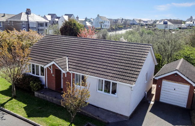 3 Bedroom Bungalow Moelfre- Private Garden,parking - Photo 32