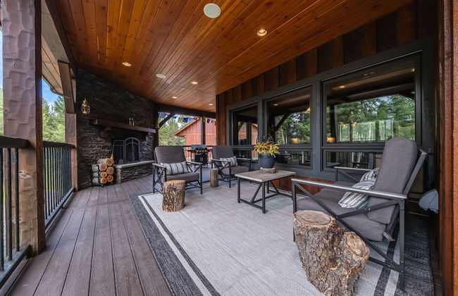 Chateau Fortine Retreat for 6! - Photo 60