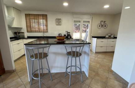 Casa Mas Fumats con piscina terraza y garaje AV-49 - Photo 13