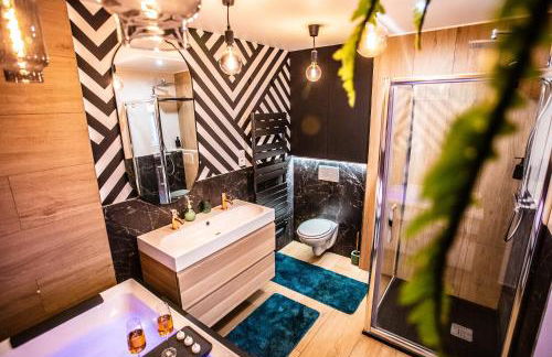 Tropical Jacuzzi Oasis - Terreaux - Photo 7