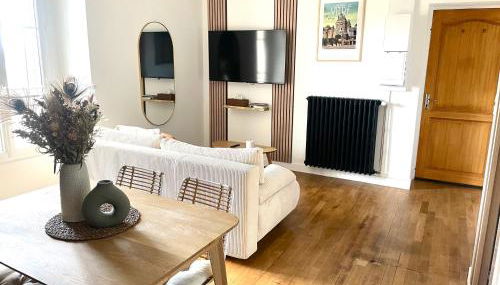 Appartement calme et cosy proche centre vue château - Foto 3