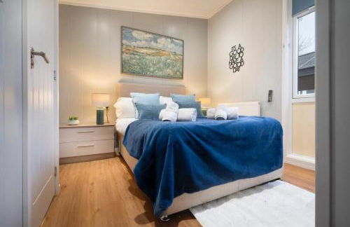 Silverdale Lodge, HotTub, Wi-FI, Quiet & Sleeps 4 - Foto 8