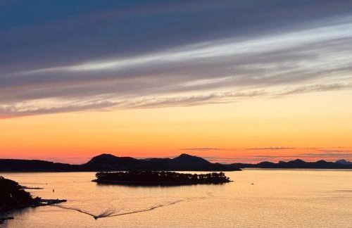 Dalmatian House, spacious stone terraces, balcony , views - Foto 38