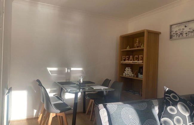 Immaculate 2-bed Villa in Shrewsbury - Foto 1