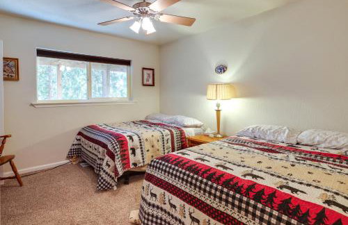 Cozy Mi-Wuk Village Cabin with Deck! - Foto 17