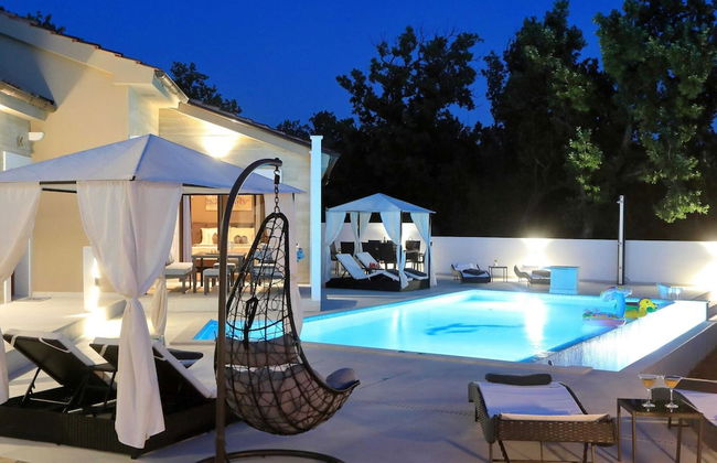 Villa in Starigrad With Heated Pool - Foto 26