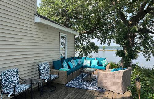 Over 200' of Shoreline on Foot Lake!! Great Fishing Year Round! - Foto 19