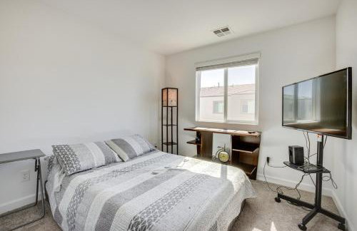 Comfy Las Vegas Retreat about 7 Mi to The Strip! - Foto 17