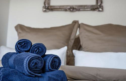 Excellence Deluxe Suite mit Balkon & Stadtblick - zentral an der Messe Essen - Foto 8