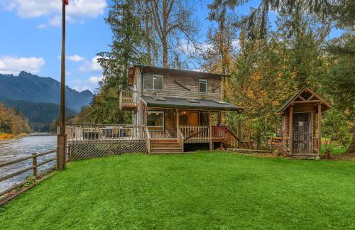 Riverfront Retreat Hot Tub Sauna Yard Gazebo and VIEWS - Foto 38