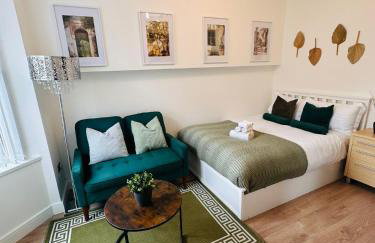Luxury Private Room with Shared Bathroom and with its own Kitchenette in Halesowen R2 - Foto 3