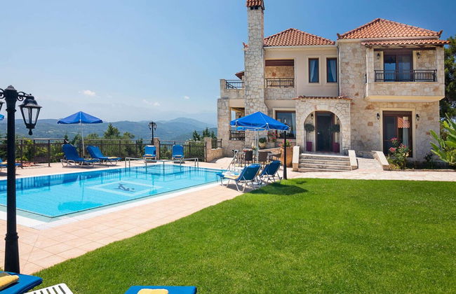 Family Friendly Villa Hermes With Private Pool - Photo 14