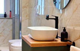 Caldo bilocale con metro sotto casa - Foto 8