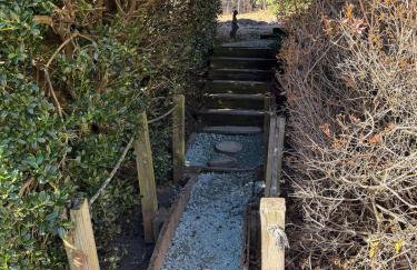 Family and Pet Friendly Retreat with Sauna, Firepit, Pond Views Near Route 151 Wineries - Foto 18