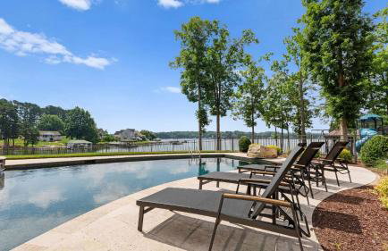Private Dock, Pool + Hottub, Game Room, Firepit Paradise Pointe by Avantstay - Foto 97