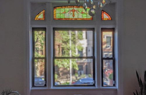 Luxury duplex in 1880s brownstone w private garden - Foto 3