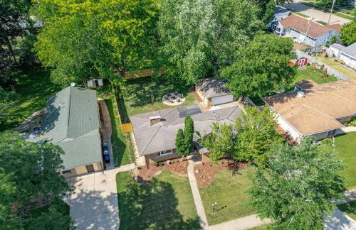 Entertainment Haven w Firepit, Games & Fenced Yard - Foto 29