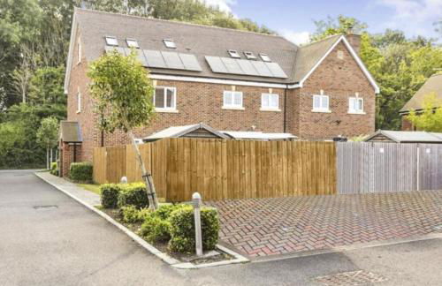 Foreman Manor Near London & Guildford 3 Bed 3 Bath - Foto 22