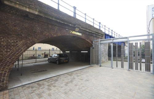 Canary Chic 2 Bedroom Apartment with Marina Views - Foto 21