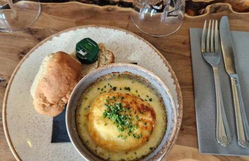 Horse & Farrier Pub - Photo 9