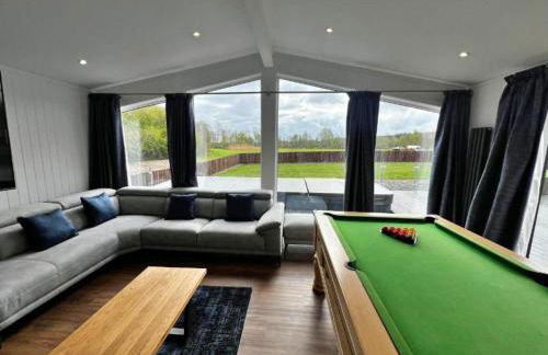 Finest Retreats - Silverwood Executive Chalet - Photo 11