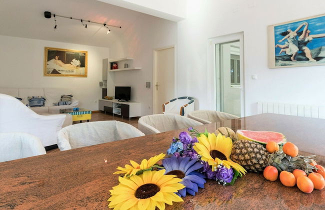 Pool Villa in Sibenik Near Lake - Photo 29