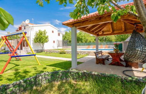 Five-Bedroom Holiday Home In Blato Na Cetini - Photo 11