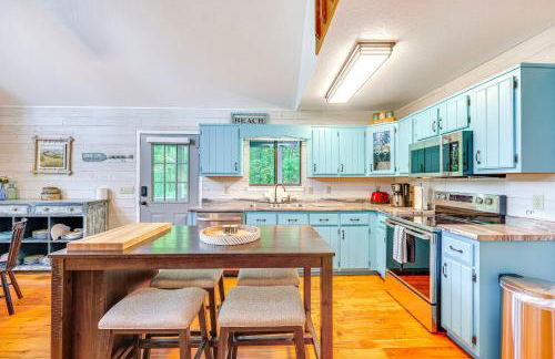 Lakefront Murphy Getaway with Deck, Dock and Kayaks! - Foto 10