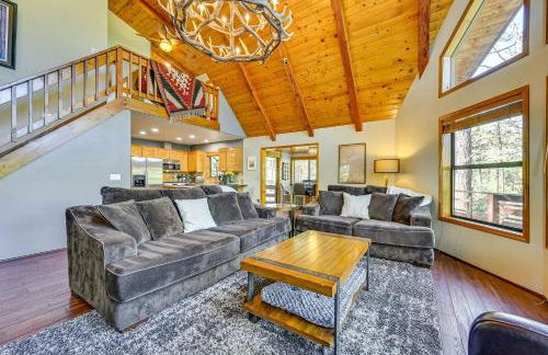 Furnished Deck and Forest Views Pine Retreat! - Foto 4