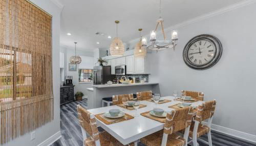 Blue Bayou Oasis Luxury Pool home and Sunshine - Foto 4