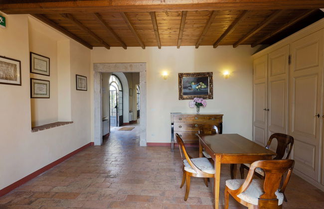 2 bedroom Apartment in Desenzano del Garda with swimming pool and garden - Photo 32