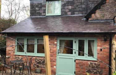 Romantic Cottage with Wood-fired Hot tub and Outdoor Pizza Oven - Foto 35