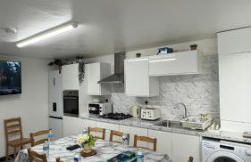 Luxury 4 Bed 3 bath 6 mins from City Renter - Photo 23