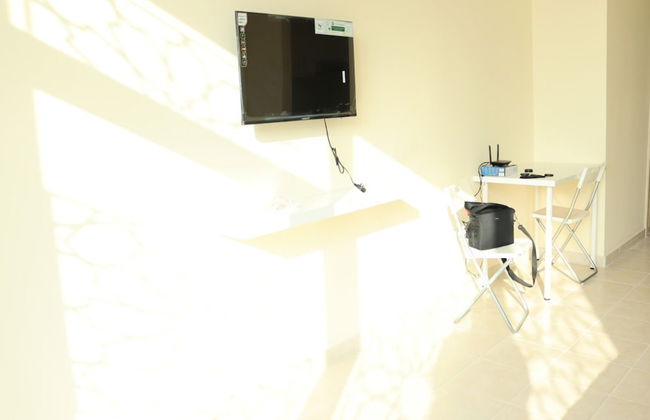 Stunning Studio - With Balcony - Foto 12