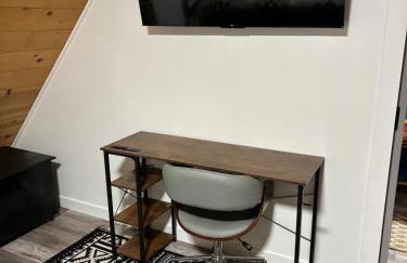 The Honey Bear Cabin Jacuzzi EV Friendly Renovated - Foto 39