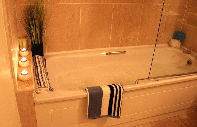 Galway Bay Sea View Apartments - Photo 44