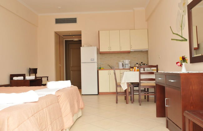 Finiki Plaza - Photo 9