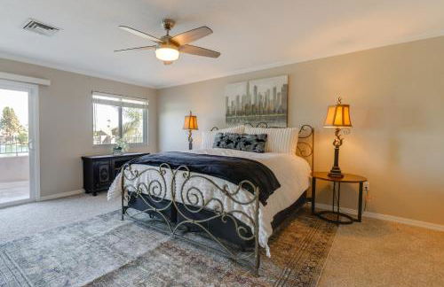 Lakefront Living! Huge Phoenix Home with Pool Table - Foto 18