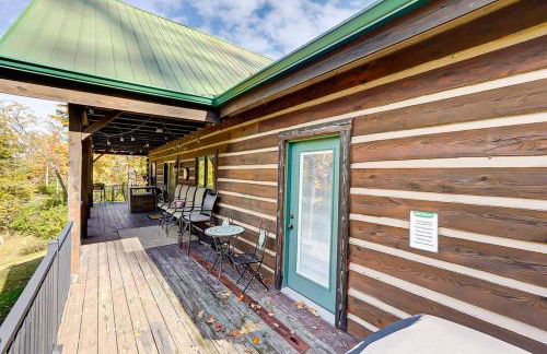 Large Log Cabin Chalet w/ Hot Tub - Horses & Lake! - Foto 9