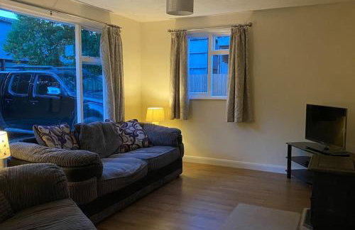 Cheerful 3 bedroom bungalow with indoor fire place - Foto 5