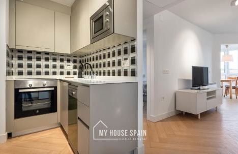 MyHouseSpain - Primera línea de playa con parking - Foto 9